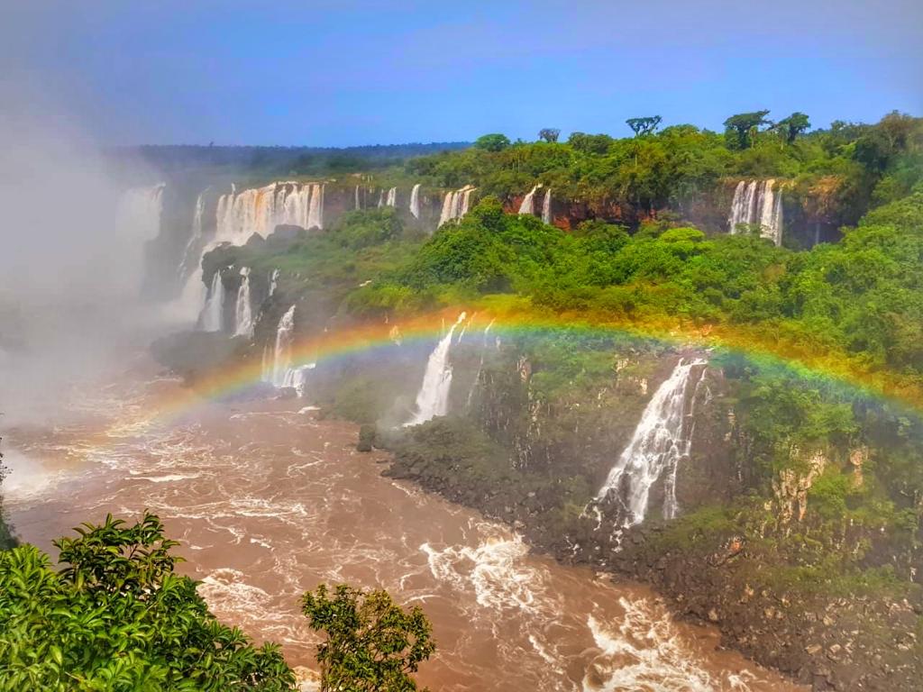 Arco-Íris nas Cataratas do Iguaçu.