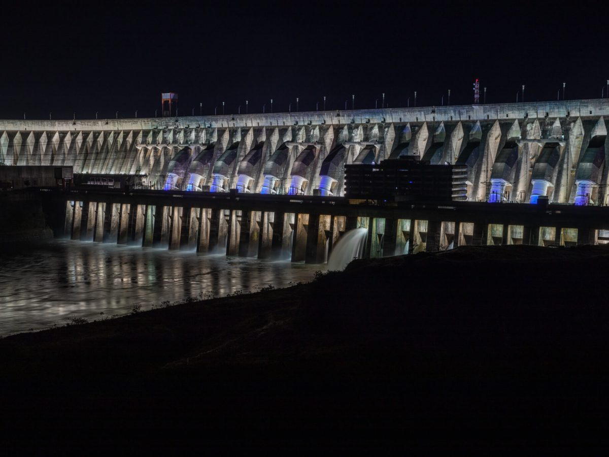 barragem-itaipu-noite-foz