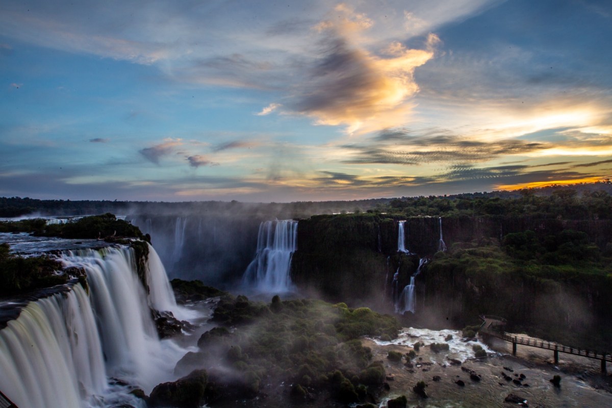 Foto: Cataratas do Iguaçu.
